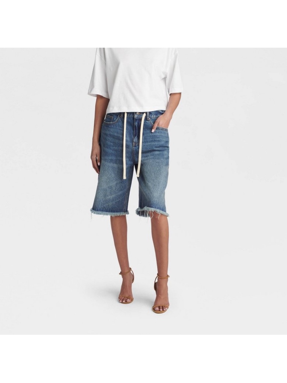 Women’s KBB by Kahlana  Midwash Blue Denim Bermuda barrell shorts 12